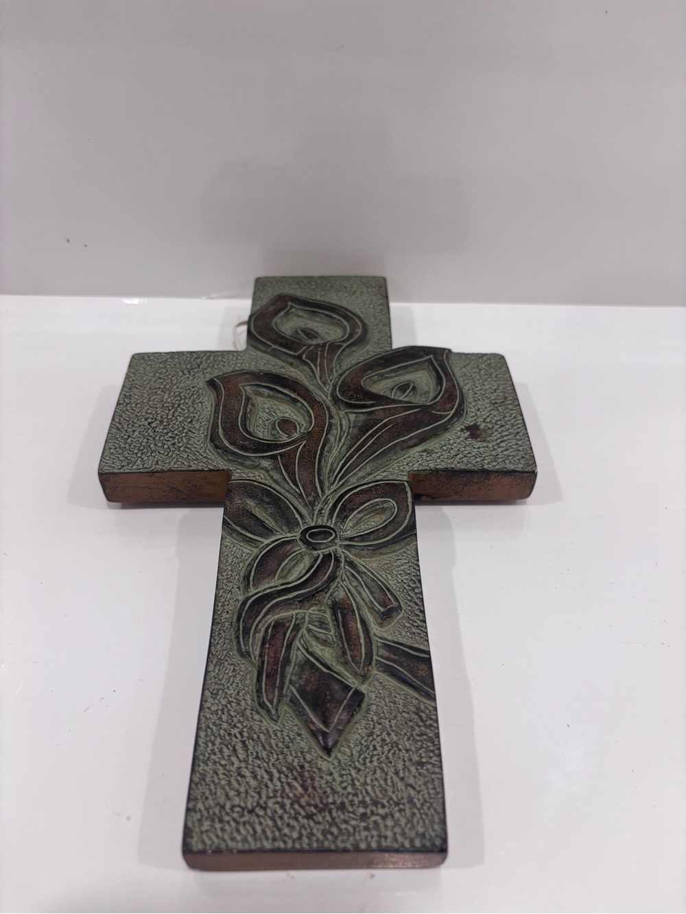 Decorative calla Lilly wall cross faux bronze 10” wall hanging